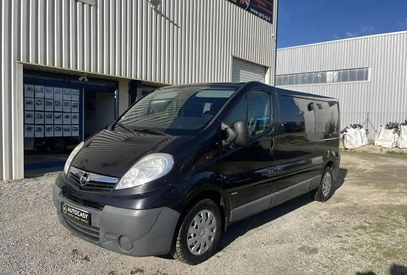Noir Occasion 2010 Opel Vivaro Monospace | 14 490 € - Image 1/4