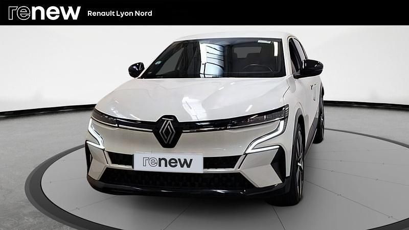 Blanc Occasion 2022 Renault Megane E-Tech Techno Berline | 18 990 € (Bon prix) - Image 1/4