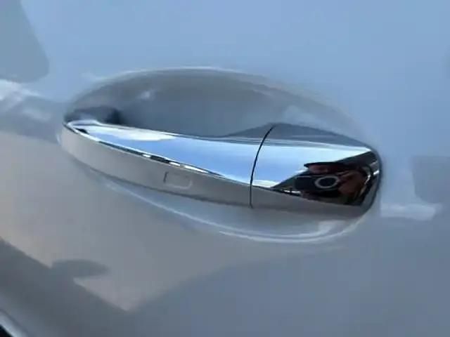 Occasion Mercedes CLA220 AMG line 2024 Blanc digital métallisé Berline