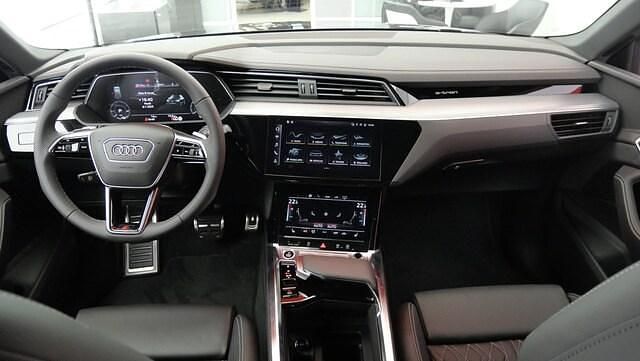 Occasion Audi Q8 Sportback e-tron S-Line 300 kW (408 ch) 2024 Noir mythe métallisé SUV