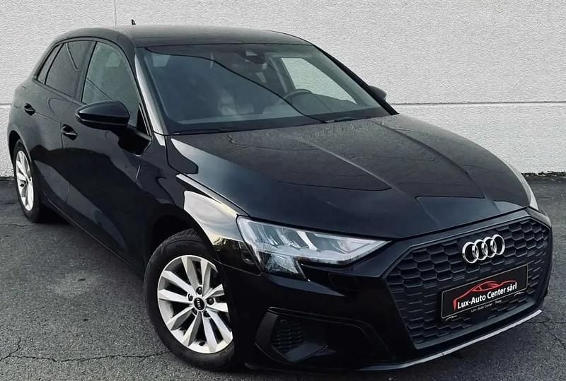 Noir Utilisé 2022 Audi A3 Advanced Berline | 21 900 € (Super prix) - Image 1/4