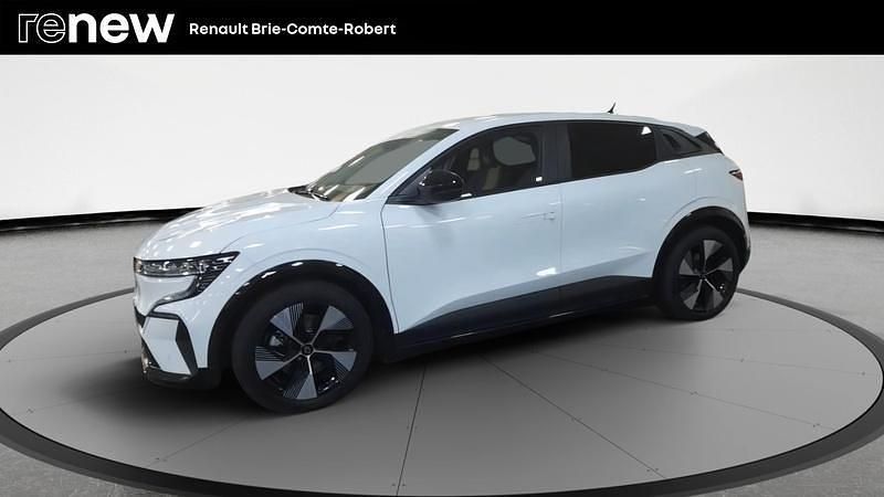 Blanc Utilisé 2022 Renault Mégane Equilibre Berline | 16 980 € (Prix juste) - Image 1/4