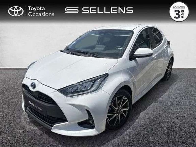 Utilisé 2022 Toyota Yaris Hybrid Design Berline | 20 880 € (Prix juste) - Image 1/1