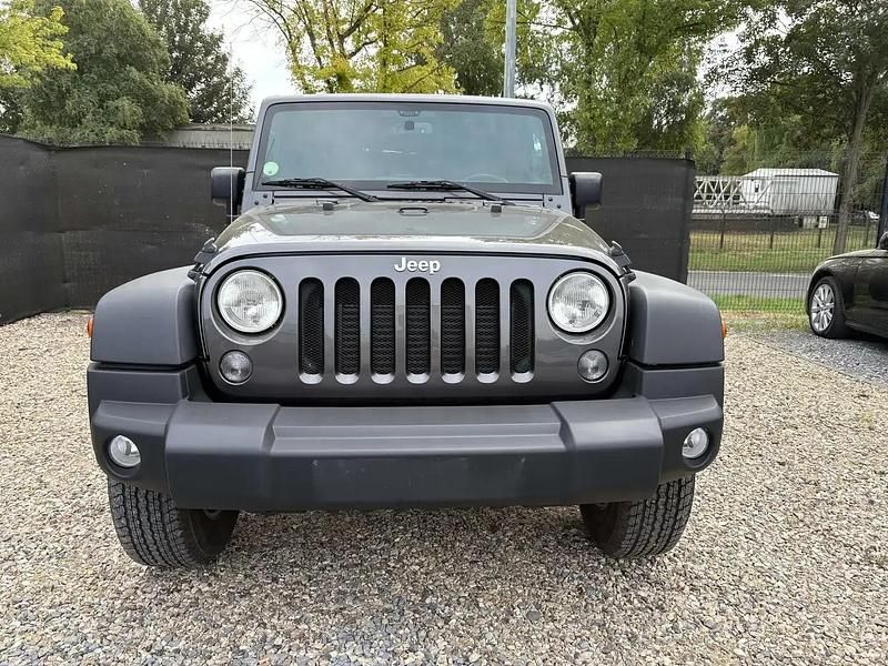 Gris Utilisé 2017 Jeep Wrangler Rubicon SUV | 33 990 € - Image 1/4