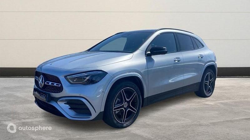 Gris Nouvelle 2025 Mercedes GLA200 AMG line SUV | 51 990 € (Prix juste) - Image 1/4
