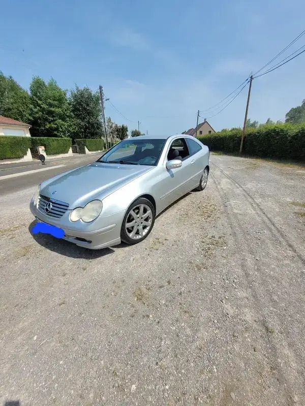 Utilisé 2002 Mercedes C220 Berline | 5 000 € - Image 1/4