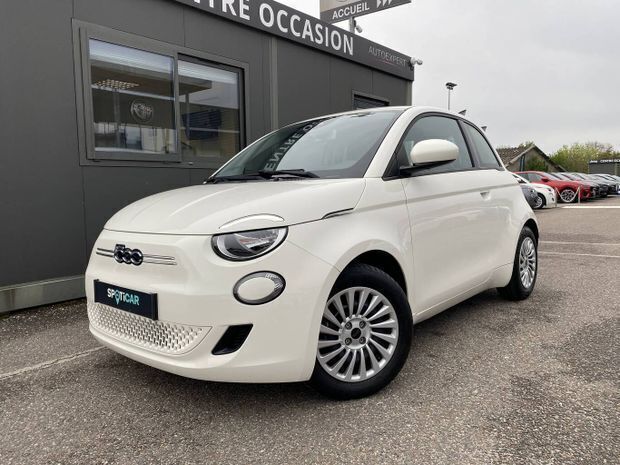 Blanc Utilisé 2022 Fiat 500e Action Citadine | 14 990 € (Prix juste) - Image 1/4