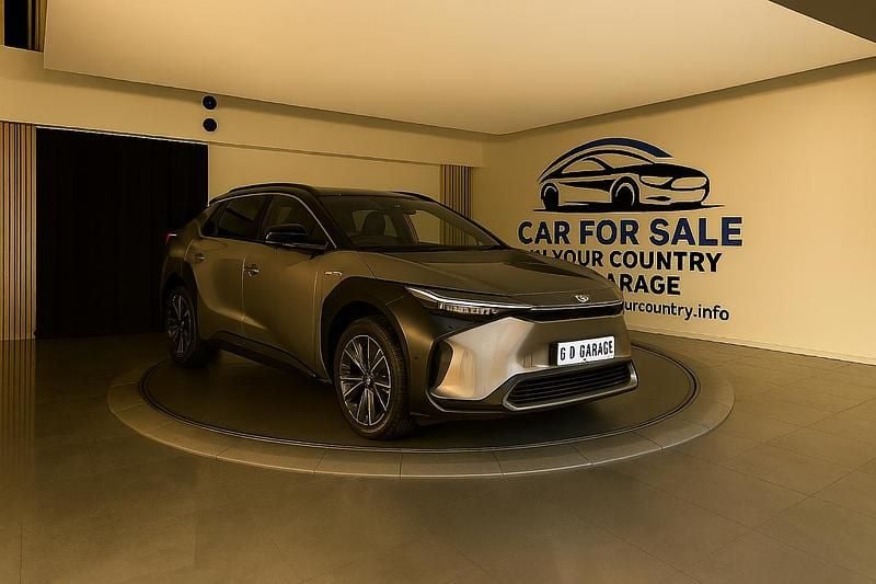 Gris platine métallisé premium/toit noir Utilisé 2023 Toyota bZ4X SUV | 25 200 € - Image 1/1