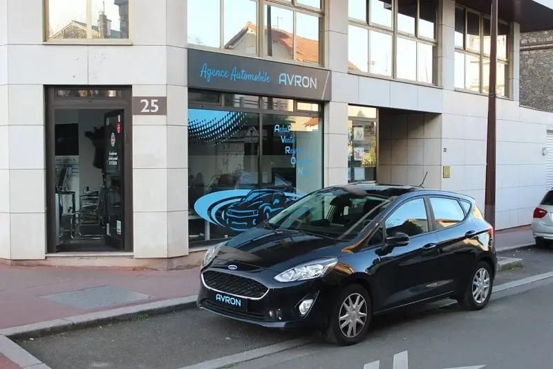 Noir Utilisé 2019 Ford Fiesta Trend Citadine | 10 990 € (Bon prix) - Image 1/4