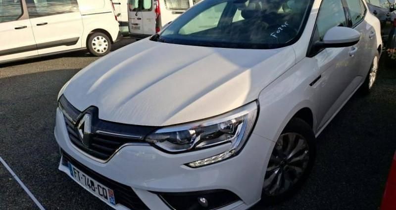 Utilisé 2020 Renault Mégane IV Business Berline | 10 990 € (Bon prix) - Image 1/4