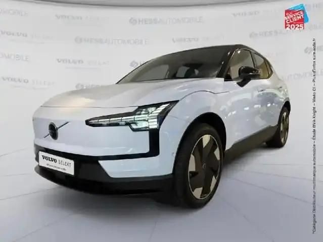 Bleu nuage métal/toit noir Occasion 2024 Volvo EX30 Ultra SUV | 30 999 € (Prix juste) - Image 1/4