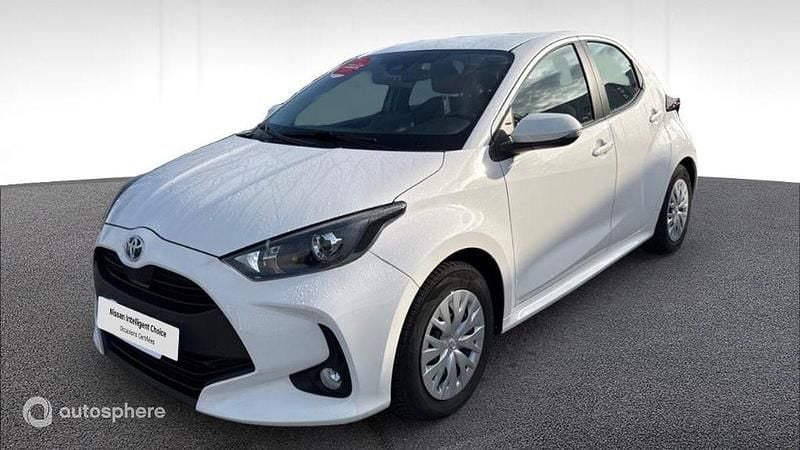 Blanc Utilisé 2022 Toyota Yaris Hybrid Business Edition Berline | 17 979 € (Bon prix) - Image 1/4