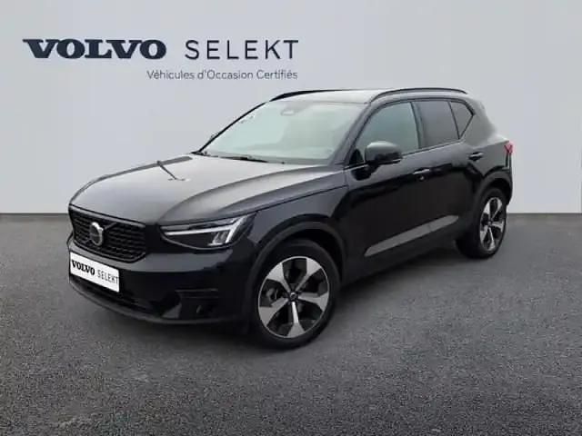 Noir onyx métallisé Occasion 2025 Volvo XC40 Ultra SUV | 40 799 € (Prix juste) - Image 1/4