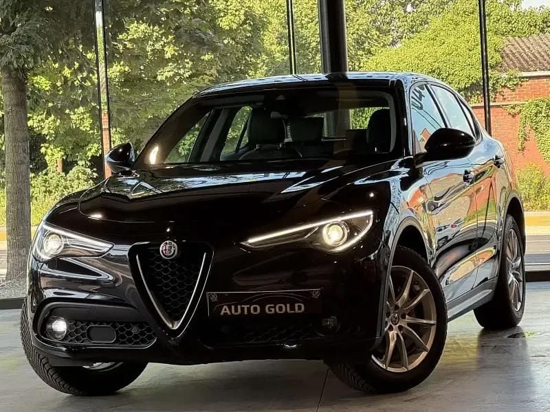 Noir Utilisé 2018 Alfa Romeo Stelvio SUV | 17 950 € (Super prix) - Image 1/4