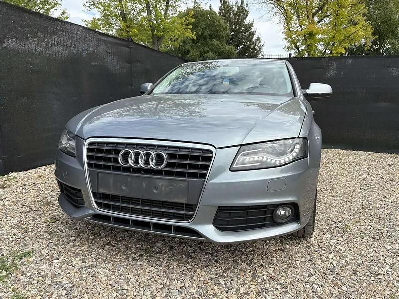 Gris Utilisé 2010 Audi A4 Berline | 7 500 € (Super prix) - Image 1/4