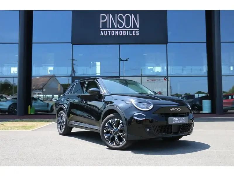 Noir Utilisé 2024 Fiat 600 Berline | 22 490 € (Prix assez cher) - Image 1/2