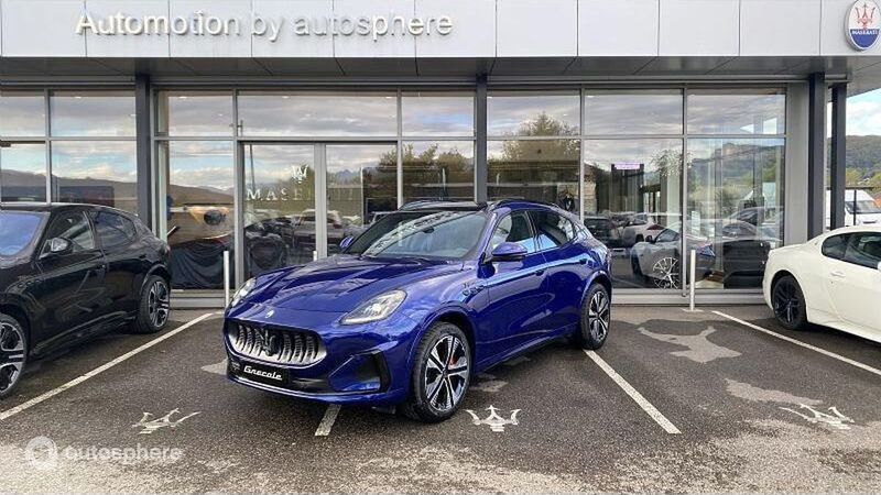 Peinture métallique blu intenso Utilisé 2024 Maserati Grecale Folgore SUV | 107 990 € - Image 1/4