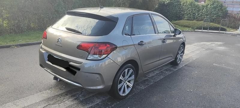 Gris Utilisé 2015 Citroën C4 PureTech Berline | 7 490 € (Bon prix) - Image 1/4