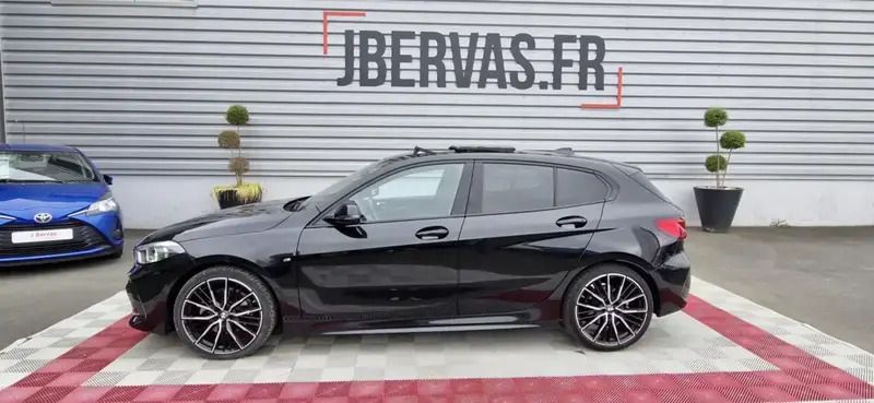 Noir Utilisé 2023 BMW 118 M Sport Citadine | 30 999 € (Prix juste) - Image 1/4