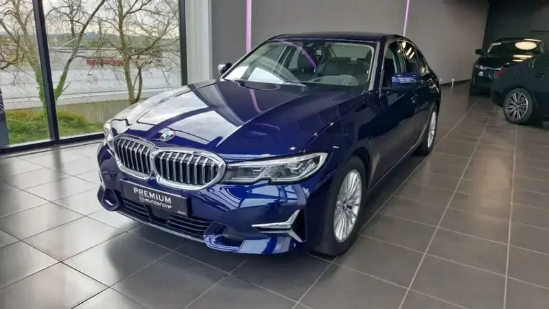 Bleu Utilisé 2021 BMW 330 Luxury Line Berline | 39 900 € (Prix juste) - Image 1/4