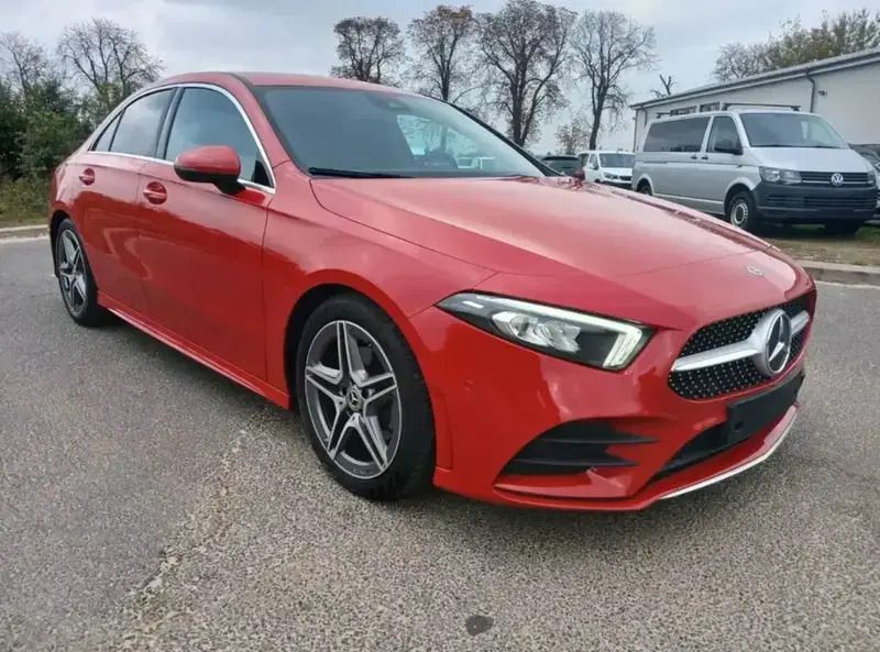 Utilisé 2019 Mercedes A180 AMG line Berline | 22 000 € (Bon prix) - Image 1/4