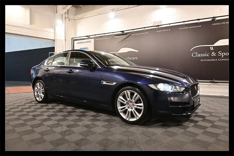 Bleu Utilisé 2016 Jaguar XE R-Sport Berline | 7 950 € (Super prix) - Image 1/4