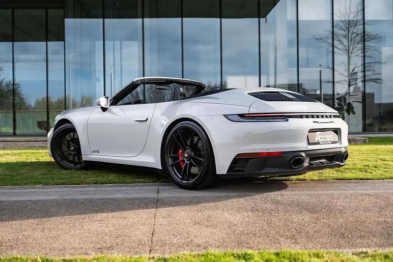 Gris Occasion 2021 Porsche 911 Carrera Cabriolet Cabriolet | 154 950 € (Prix juste) - Image 1/4