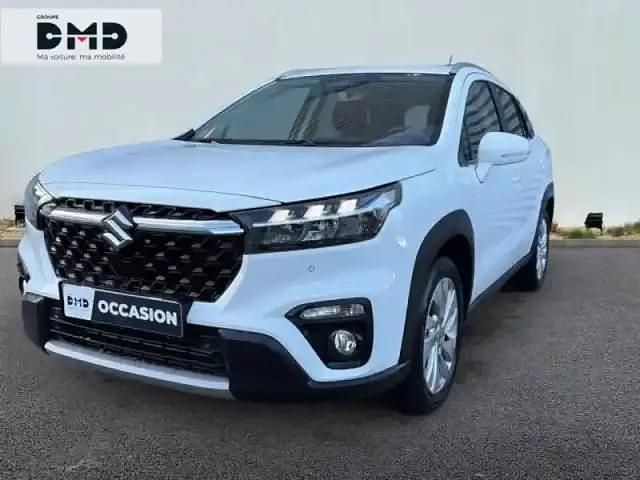Blanc Utilisé 2024 Suzuki SX4 S-Cross SUV | 23 990 € - Image 1/4