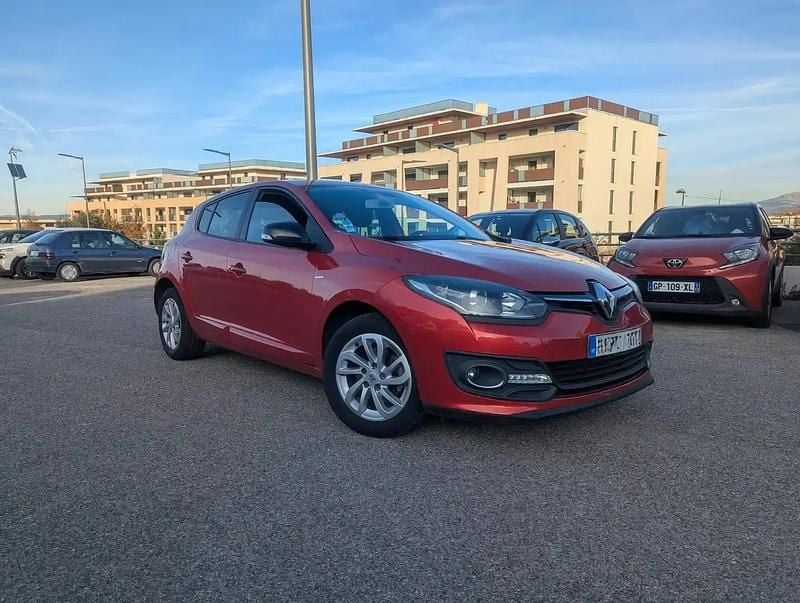 Occasion 2015 Renault Mégane LIMITED Berline | 7 000 € (Bon prix) - Image 1/4