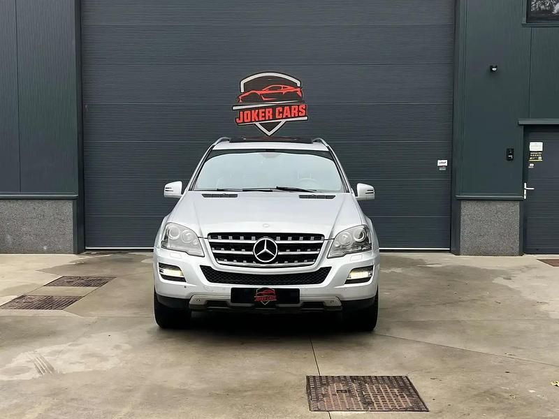 Gris Utilisé 2012 Mercedes ML300 Edition SUV | 12 950 € - Image 1/4