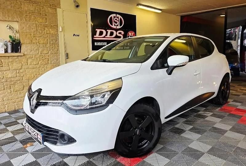 Blanc Occasion 2014 Renault Clio IV Dynamique Citadine | 8 498 € (Prix juste) - Image 1/4