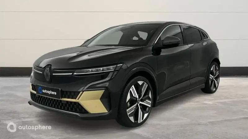 Noir Utilisé 2023 Renault Mégane Iconic SUV | 26 999 € (Prix juste) - Image 1/4