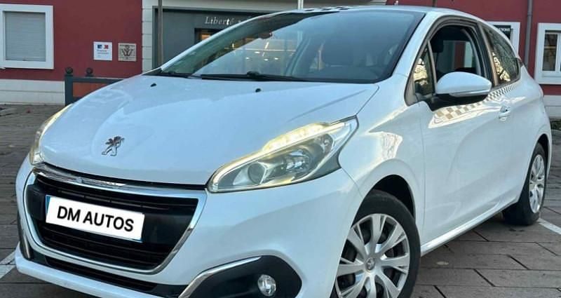 Blanc Utilisé 2016 Peugeot 208 Active Citadine | 6 500 € (Prix juste) - Image 1/4