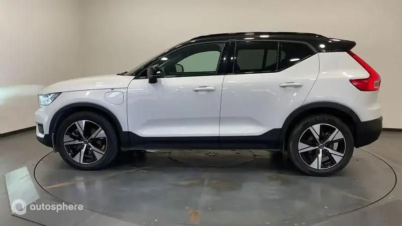 Blanc Utilisé 2021 Volvo XC40 R-Design SUV | 28 499 € (Prix juste) - Image 1/4