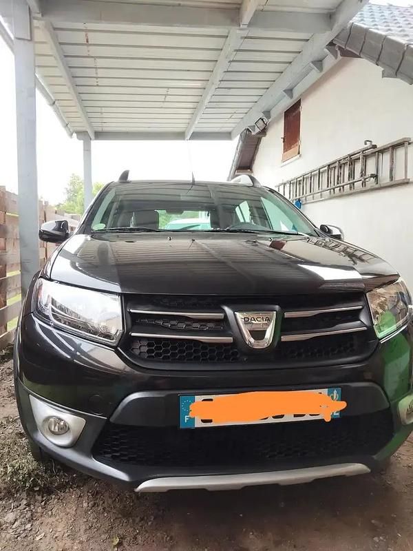 Utilisé 2012 Dacia Sandero Prestige Citadine | 8 000 € (Prix assez cher) - Image 1/4