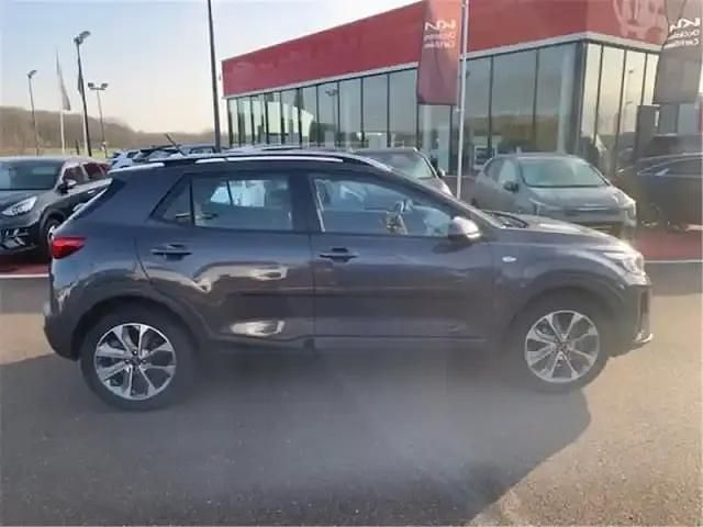 Occasion Kia Stonic 100 ch (73 kW) 2019 Gris foncé, métallisé, platinum graphite SUV