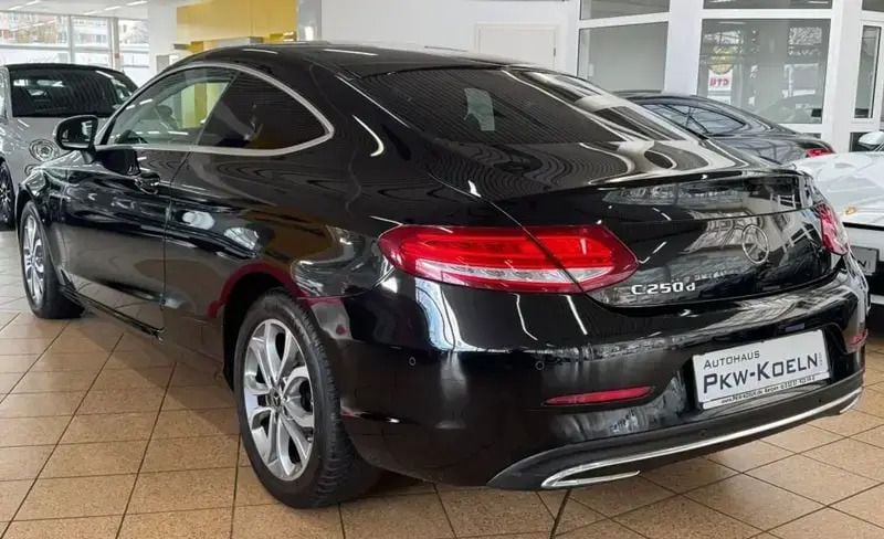 Noir Utilisé 2017 Mercedes C250 Coupé | 25 000 € (Prix juste) - Image 1/4