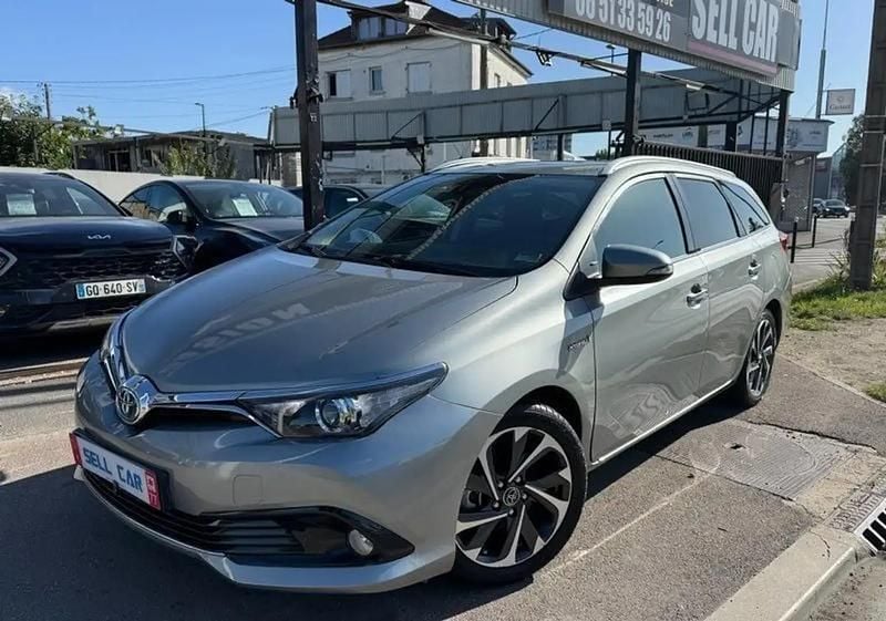 Occasion Toyota Auris Hybrid 137 ch (100 kW) 2017 Gris Break