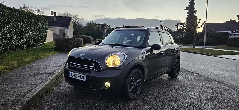 Noir Occasion 2014 Mini Cooper D Countryman SUV | 8 500 € - Image 1/4