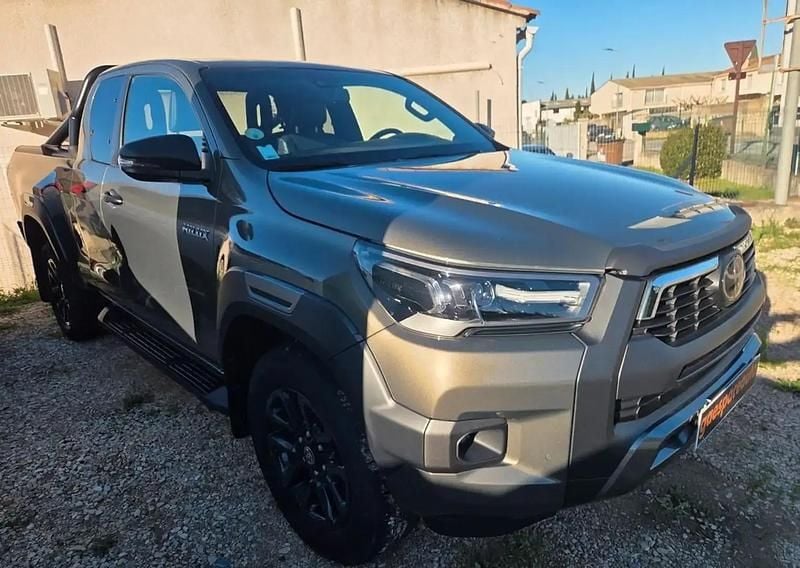 Occasion Toyota HiLux 205 ch (150 kW) 2022 Gris Pick-up