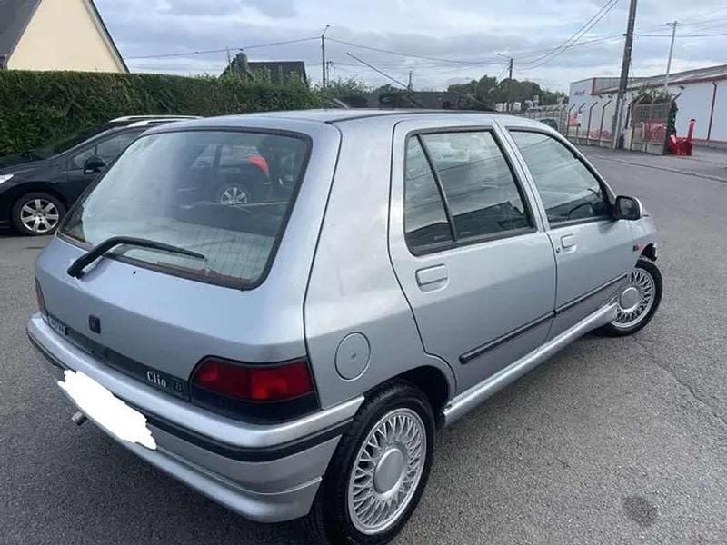 Occasion Renault Clio II Initiale 90 ch (66 kW) 2000 Berline
