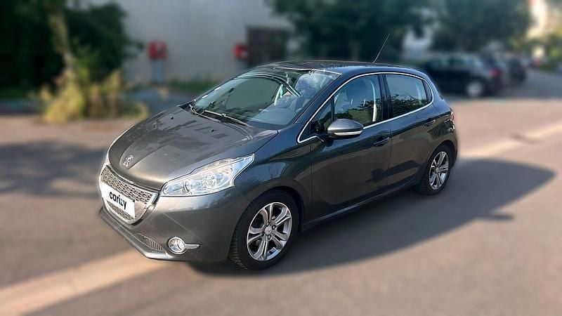 Gris Utilisé 2012 Peugeot 208 Allure Citadine | 4 890 € (Prix juste) - Image 1/4