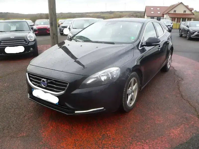 Noir Utilisé 2015 Volvo V40 Business Edition Break | 10 950 € - Image 1/4
