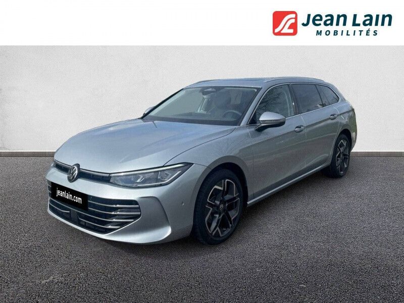 Utilisé 2024 VW Passat Elegance Berline | 45 590 € - Image 1/4