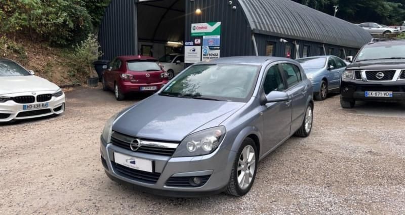 Utilisé 2005 Opel Astra Sport Berline | 6 000 € - Image 1/4