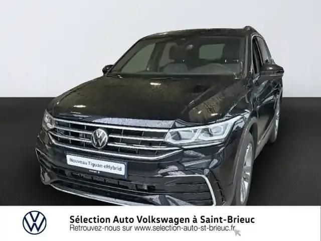 Noir Utilisé 2023 VW Tiguan R-line SUV | 38 990 € (Prix juste) - Image 1/4