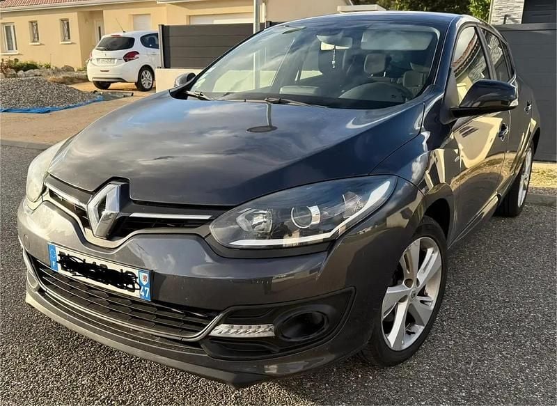 Occasion 2014 Renault Mégane LIMITED Berline | 7 990 € (Prix juste) - Image 1/4