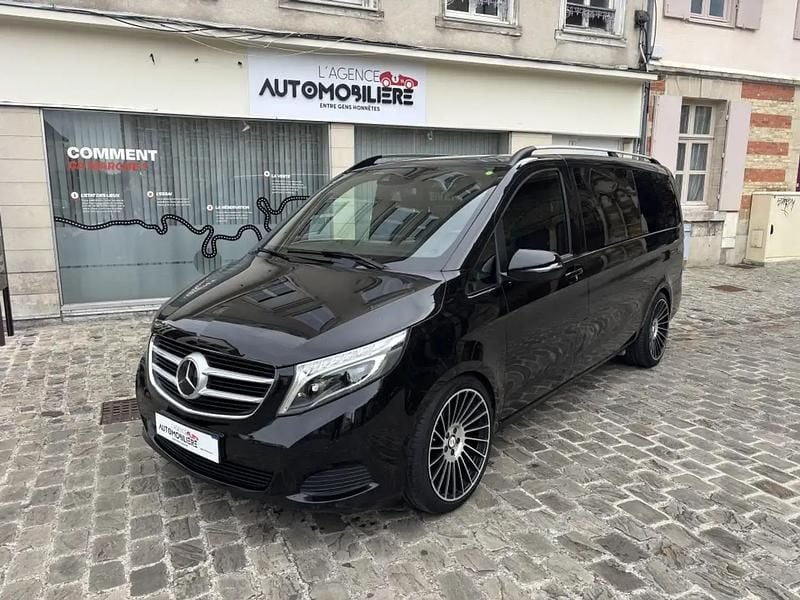 Noir Occasion 2017 Mercedes 250 Break | 33 490 € - Image 1/4