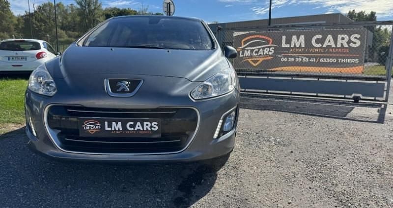 Gris Utilisé 2012 Peugeot 308 Sportium Berline | 4 790 € (Super prix) - Image 1/4