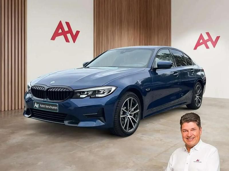 Bleu Utilisé 2022 BMW 330e Sport Line Berline | 30 490 € (Super prix) - Image 1/4